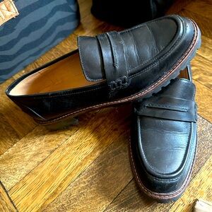 Madewell Loafers 
Only worn once!
